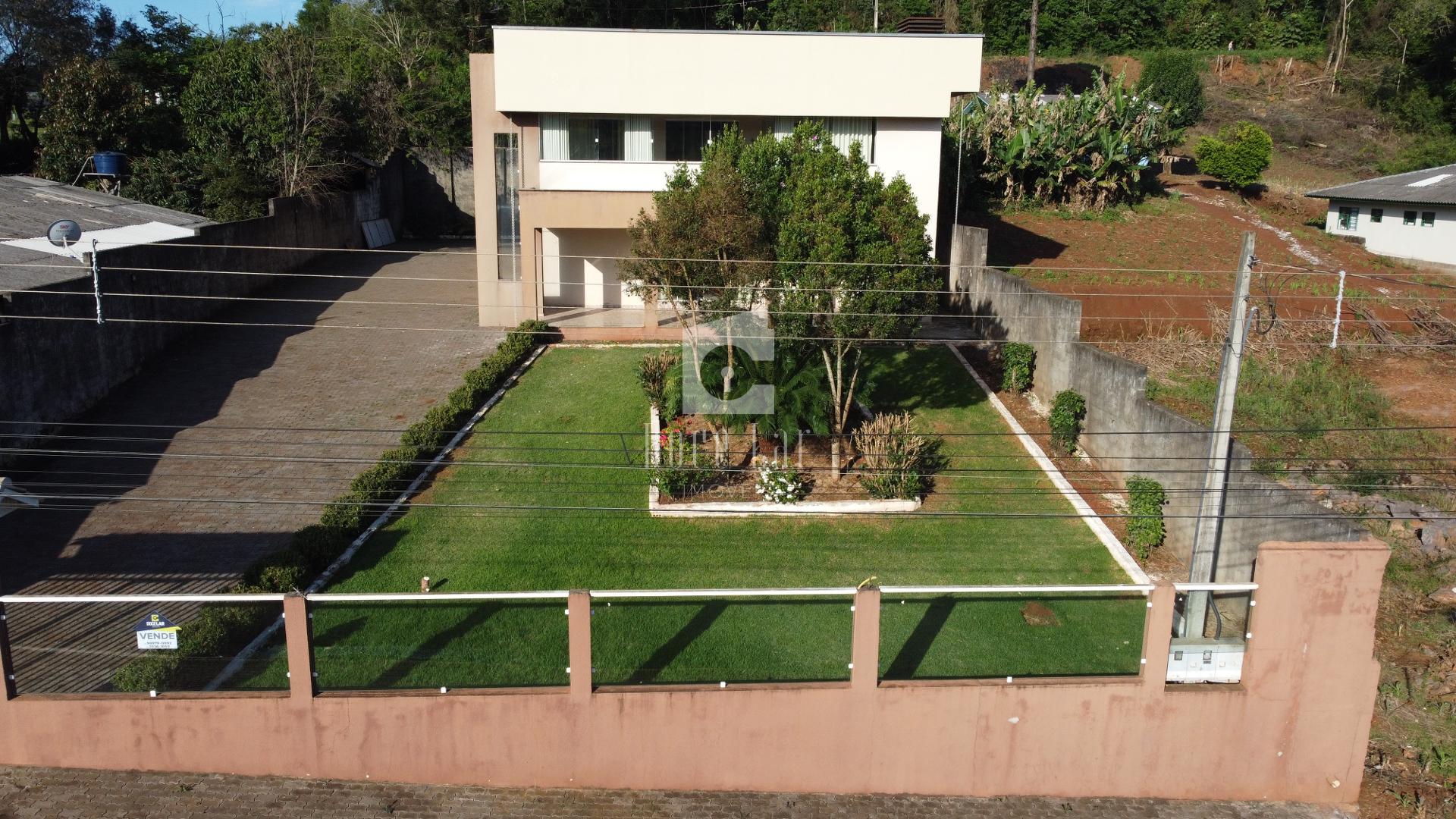 Terreno com Edificação Residencial e Comercial em BOA ESPERANÇ...