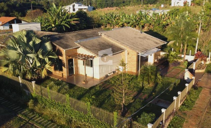 CASA SEMIMOBILIADA NO RECANTO DOS SABIÁS EM LARANJEIRAS DO SUL...