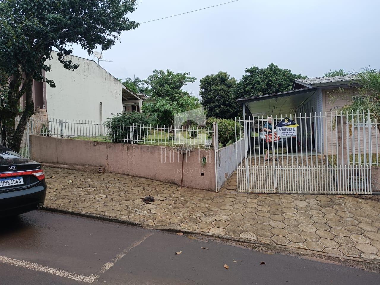 Casa à venda - LOTE de 820 m  Bairro São Francisco de Assis, D...