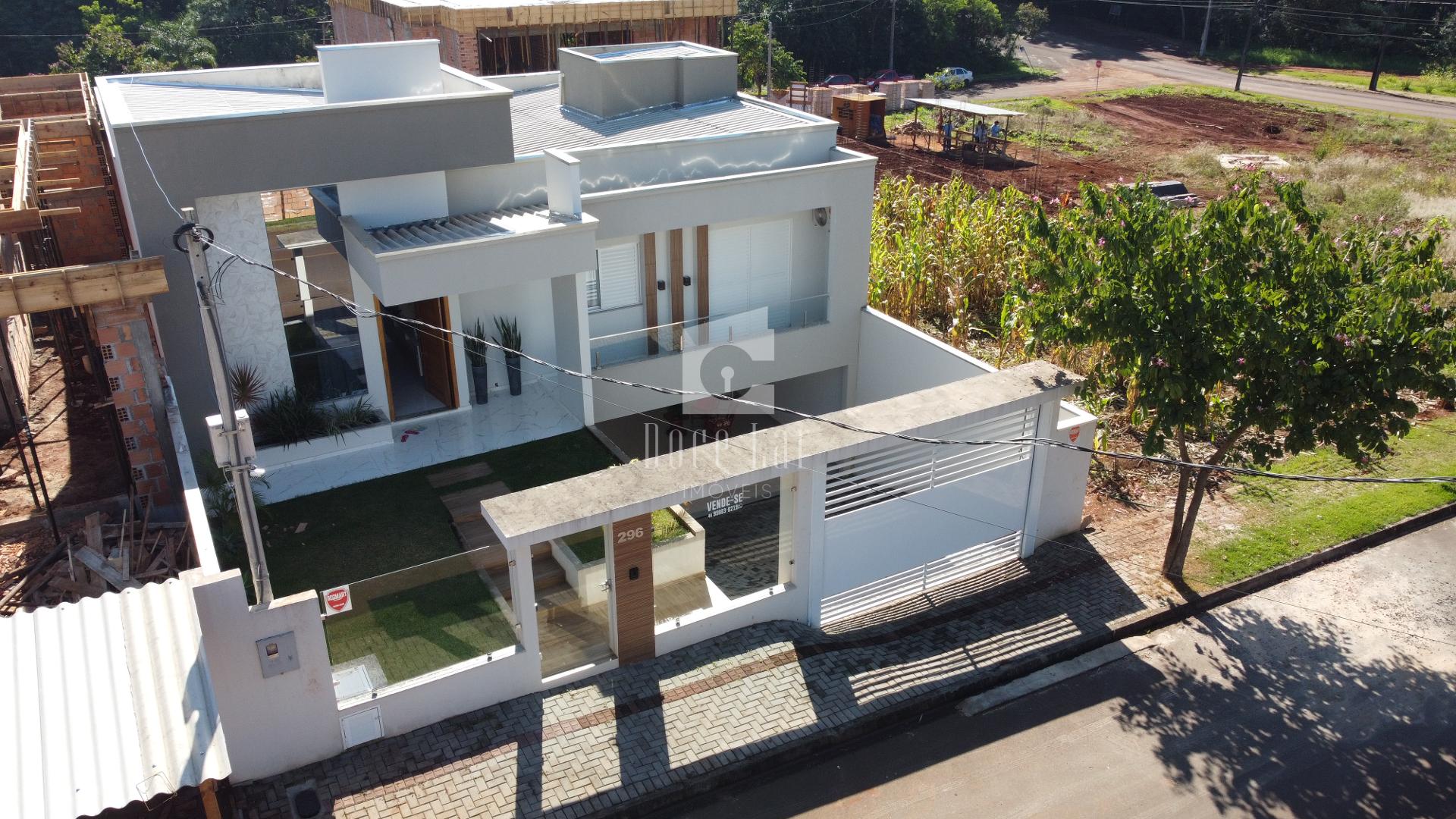 Casa à venda a 700 metros da Prefeitura Municipal em DOIS VIZI...