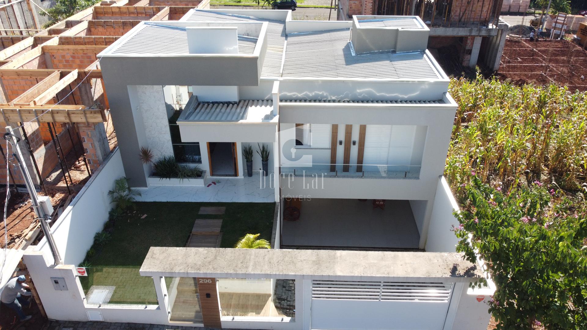 Casa à venda a 700 metros da Prefeitura Municipal em DOIS VIZI...