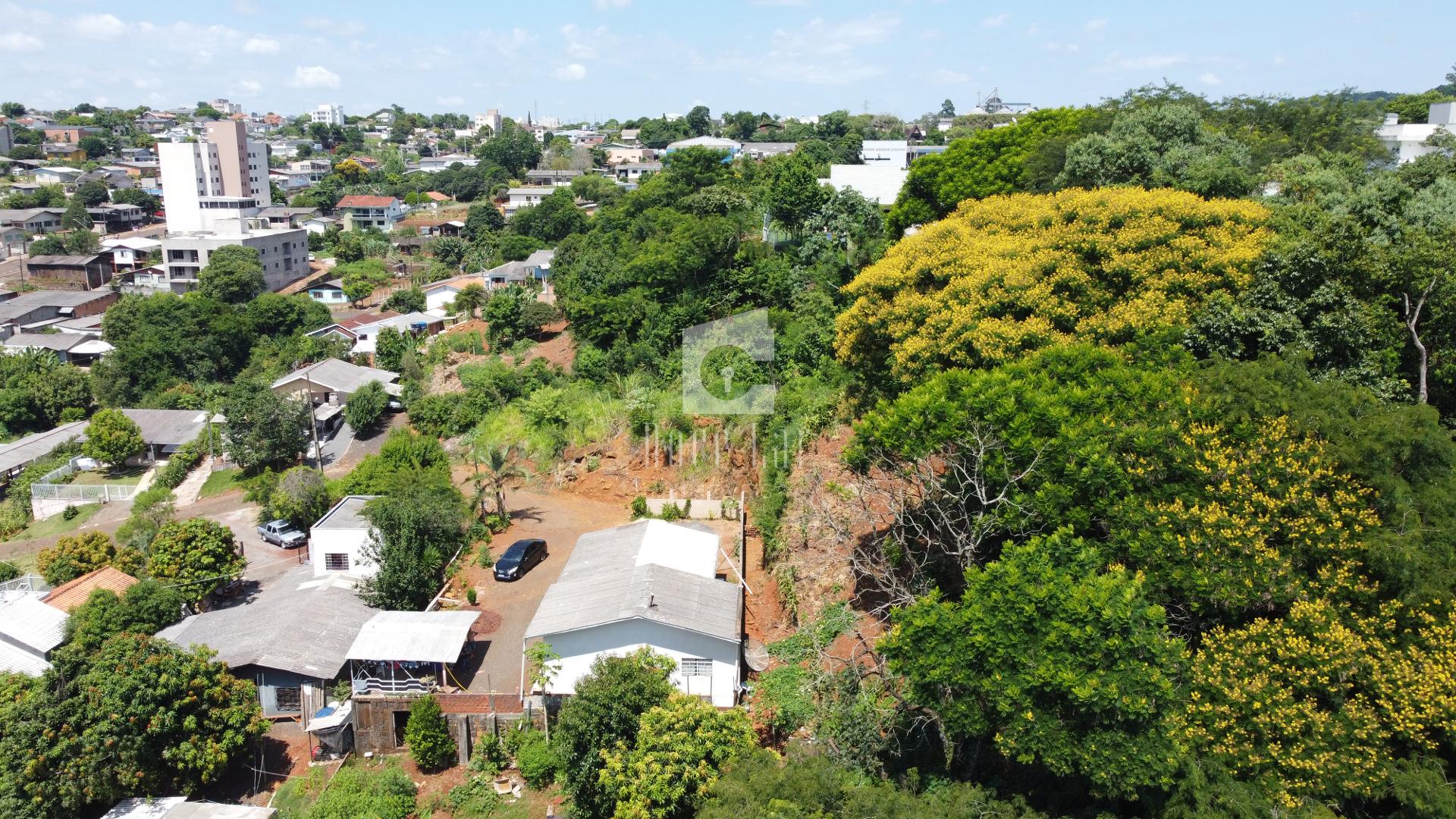 Casa à venda com LOTE DE 880 M , Centro Norte, DOIS VIZINHOS - PR