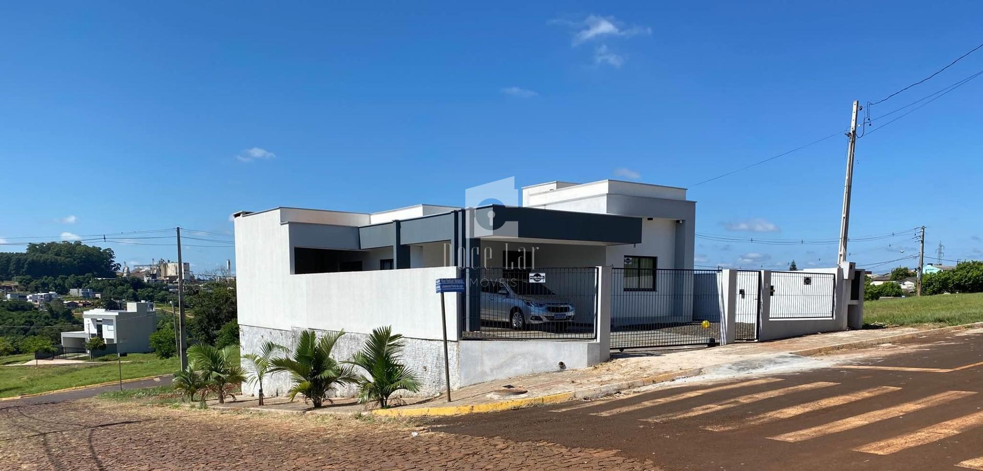Casa para venda à 500 metros do Lago Dourado, DOIS VIZINHOS - PR