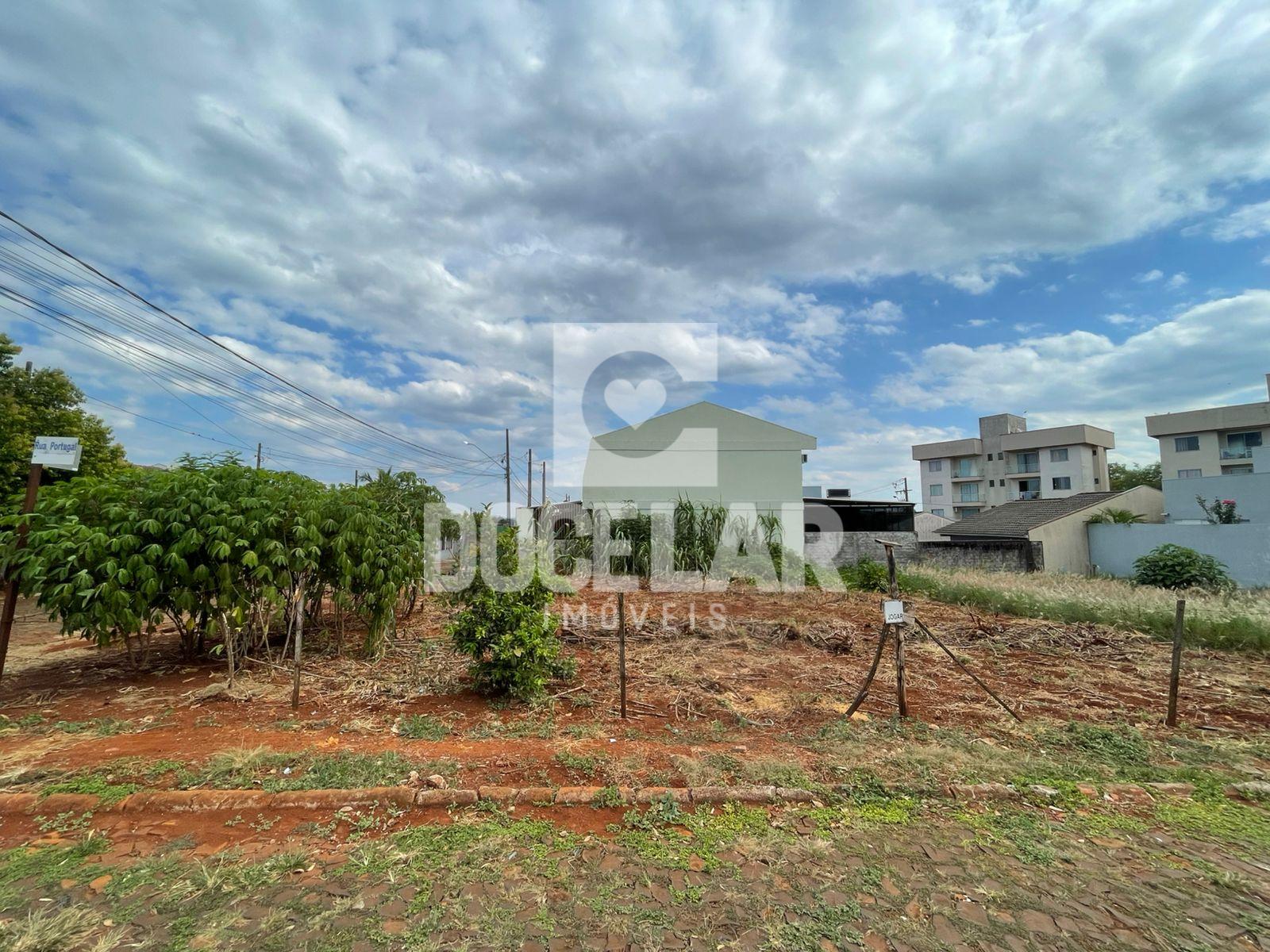 Lote para venda localizado na Rua Portugal esquina com rua Esp...