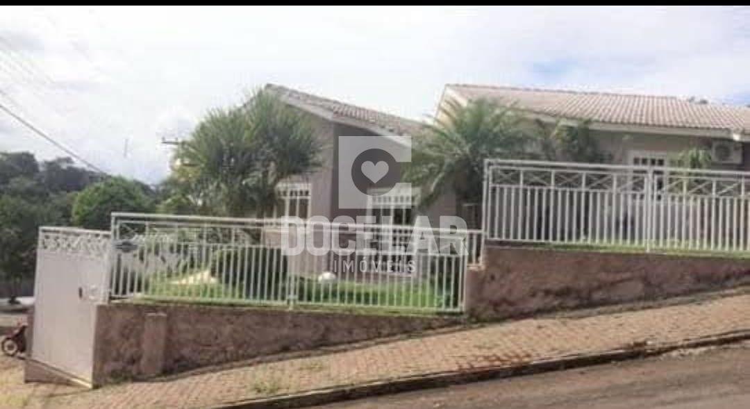 Excelente Casa para venda no Centro Norte - Dois Vizinhos - PR