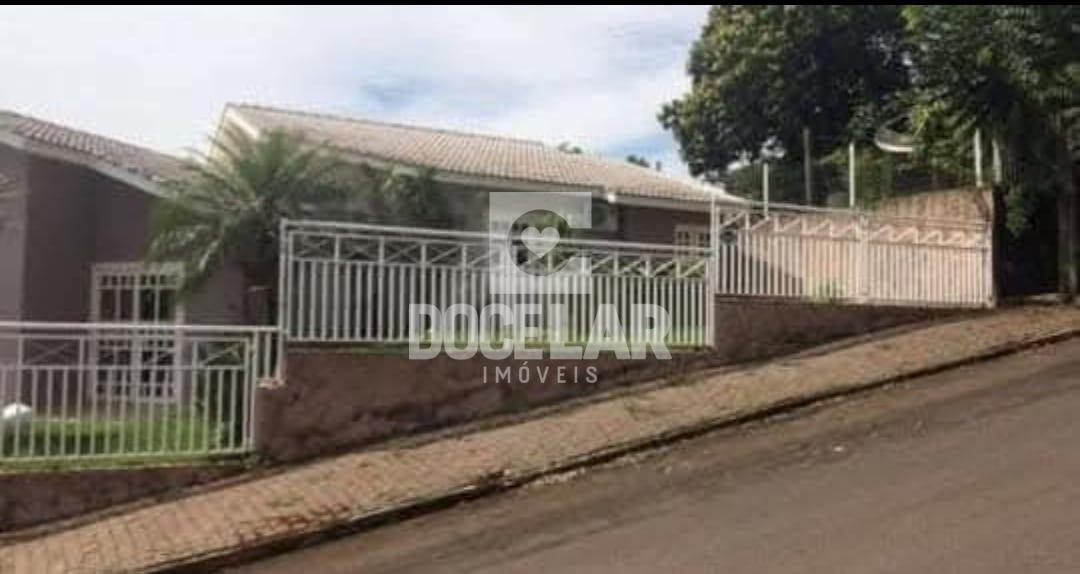 Excelente Casa para venda no Centro Norte - Dois Vizinhos - PR