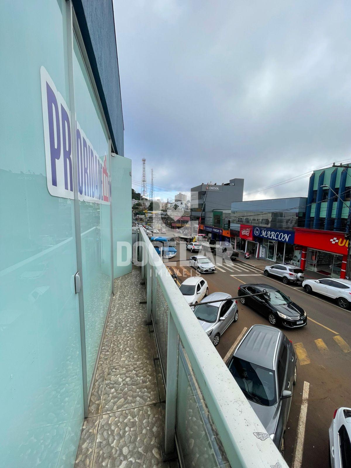 Sala Comercial ampla , sobreloja  no centro Norte