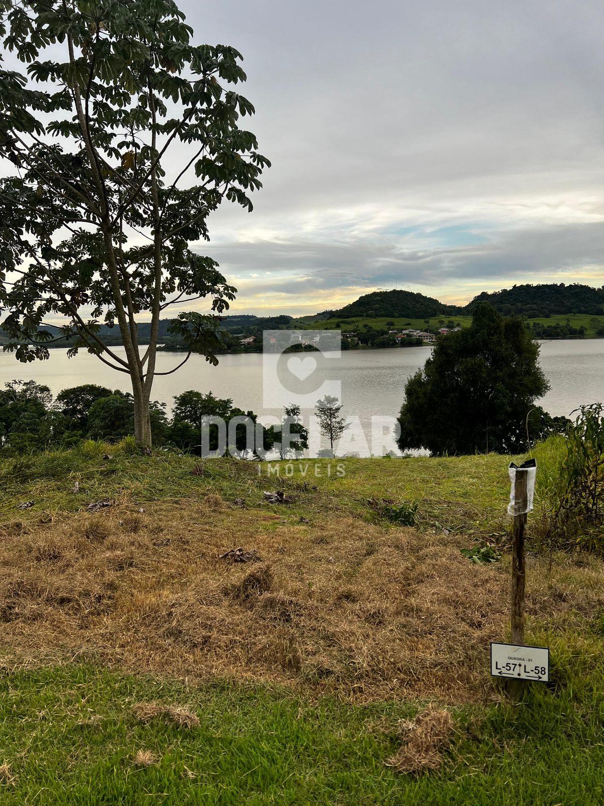 Terreno à venda no Condominio Águas Claras, SAO JORGE D OESTE ...