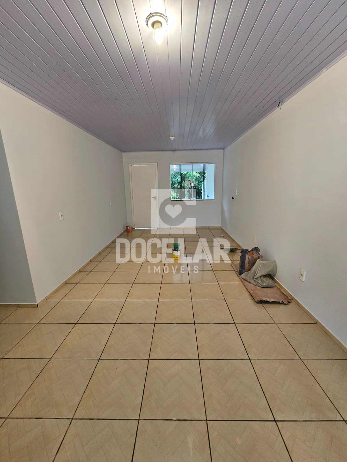 Casa para venda à 500 metros do CENTRO NORTE, DOIS VIZINHOS - PR