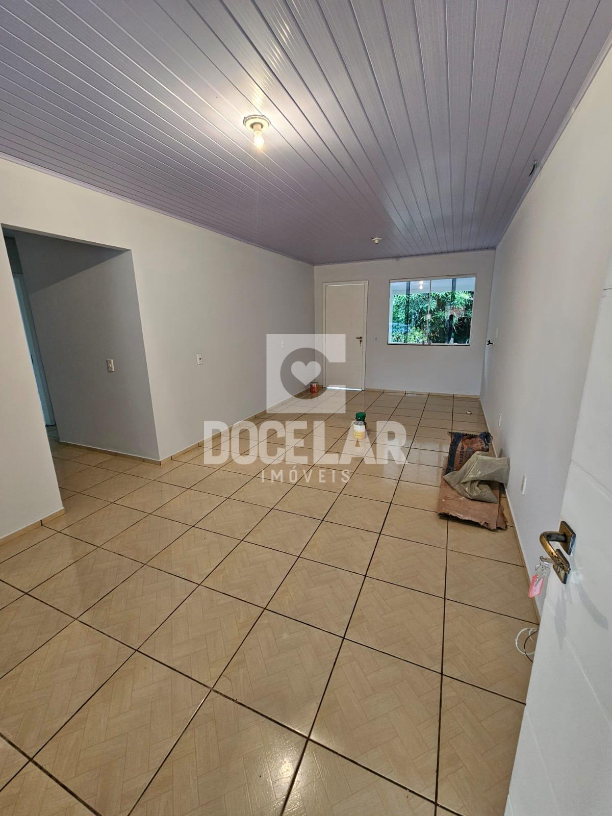 Casa para venda à 500 metros do CENTRO NORTE, DOIS VIZINHOS - PR