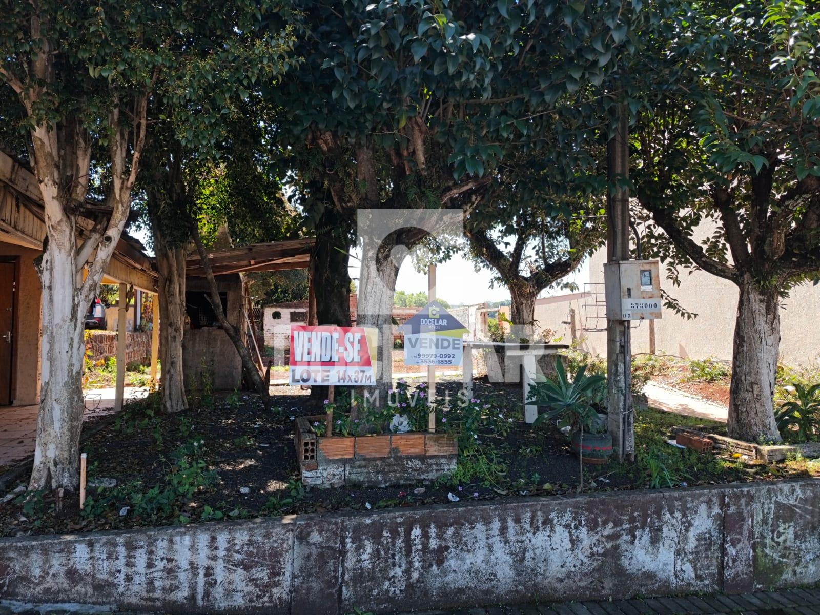 Amplo lote à venda no Centro Sul, DOIS VIZINHOS - PR