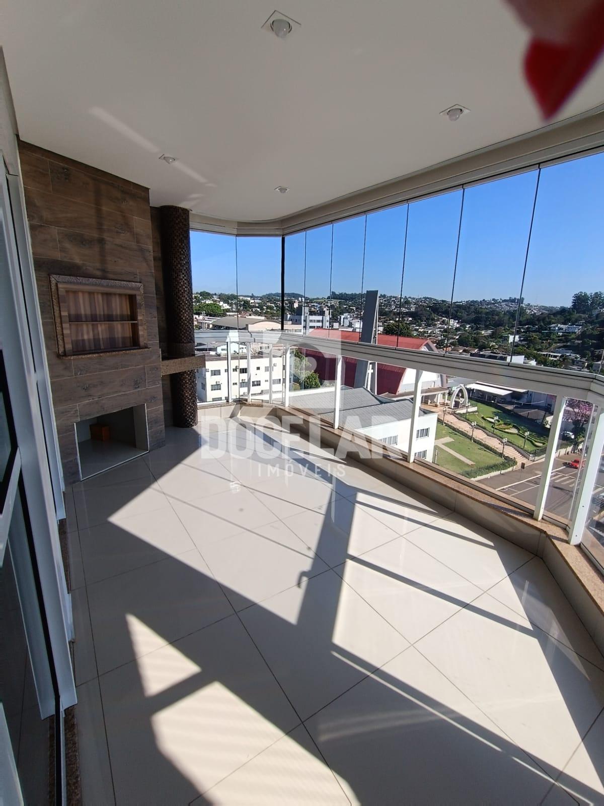 Apartamento SEMIMOBILIADO alto padrão para venda, Centro Norte...