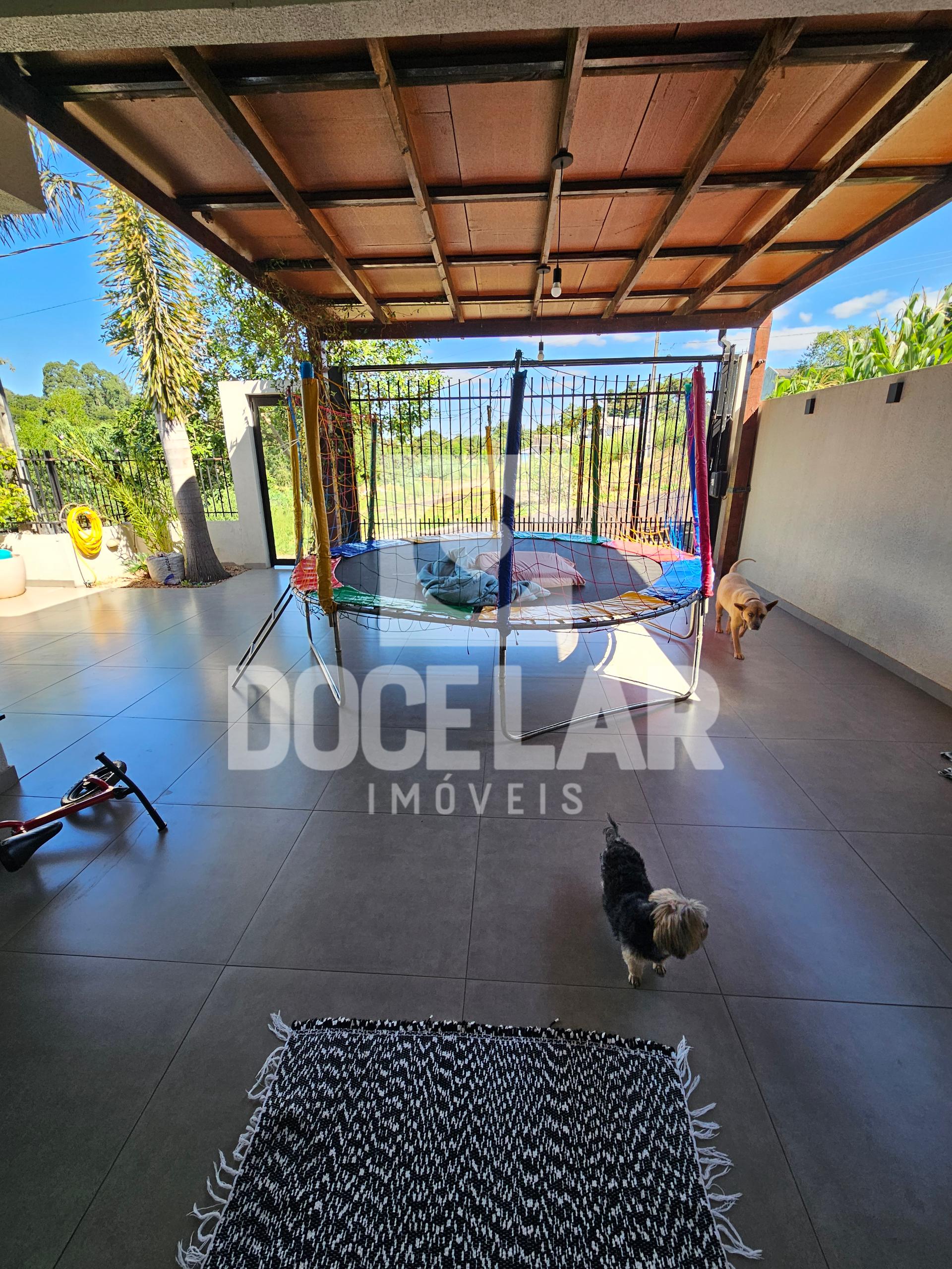 CASA SEMIMOBILIADA À VENDA, LOTEAMENTO SMANIOTTO, DOIS VIZINHO...