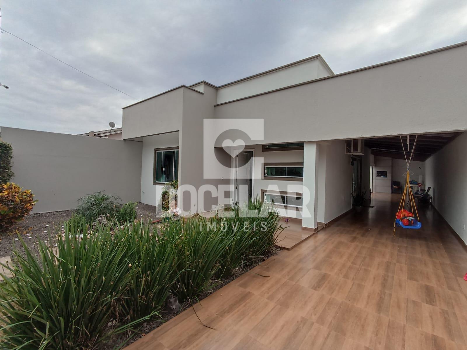 Casa com piscina à venda no Loteamento Vale do Country, DOIS V...