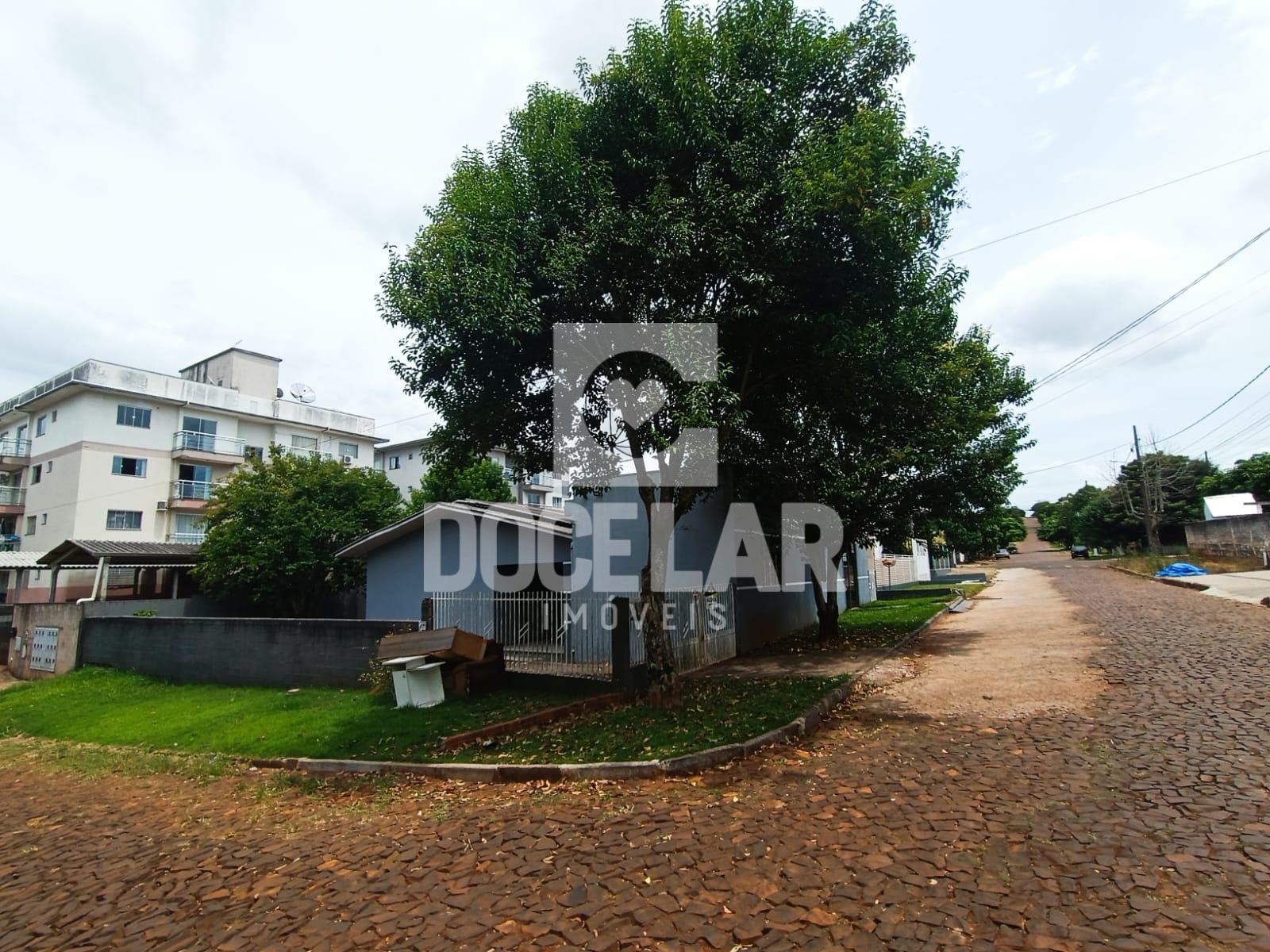 Imóvel Residencial e Comercial no Bairro São Francisco de Assi...