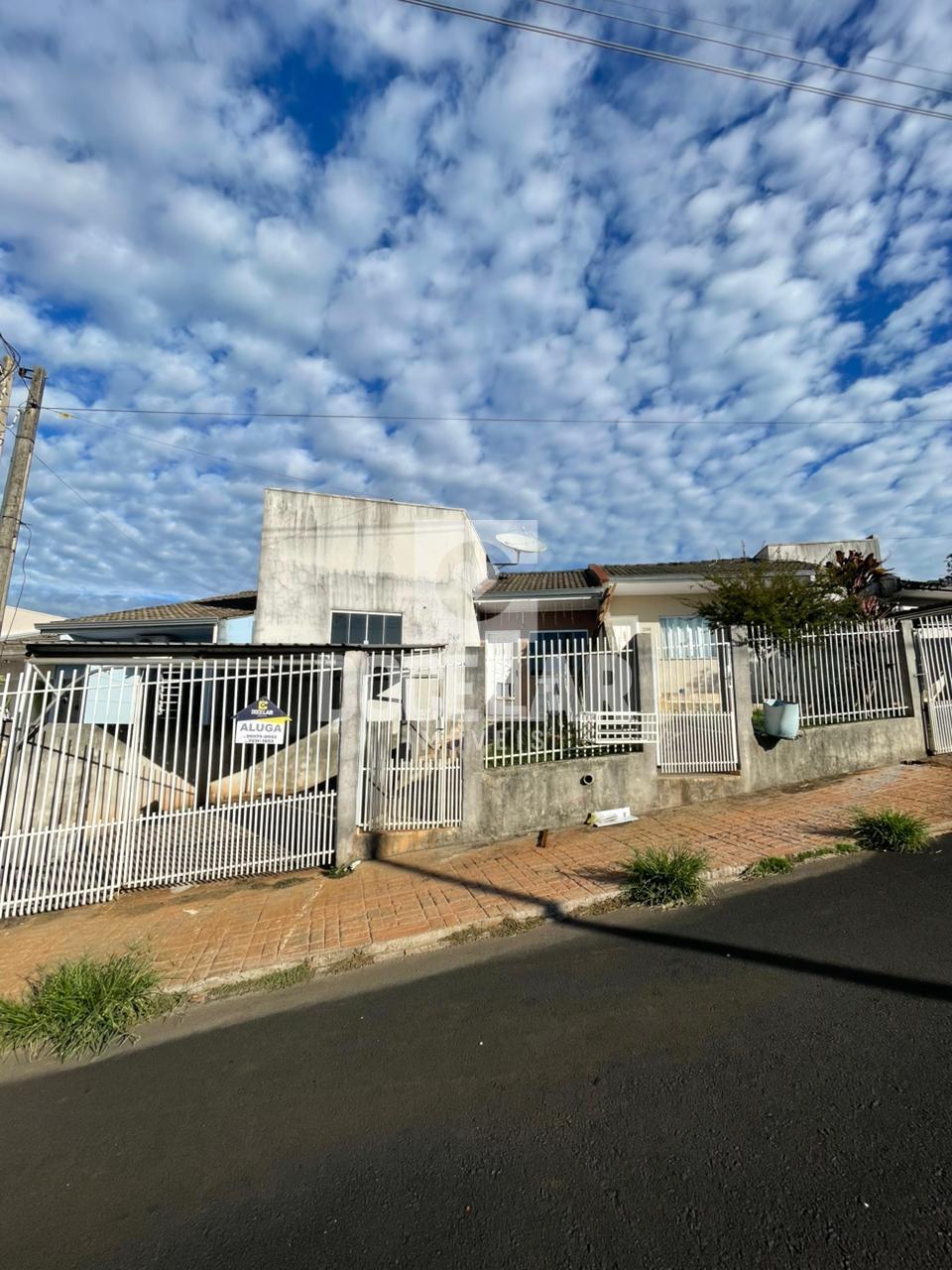 Casa para VENDA próxima a AABB, Bairro Da Luz, DOIS VIZINHOS - PR