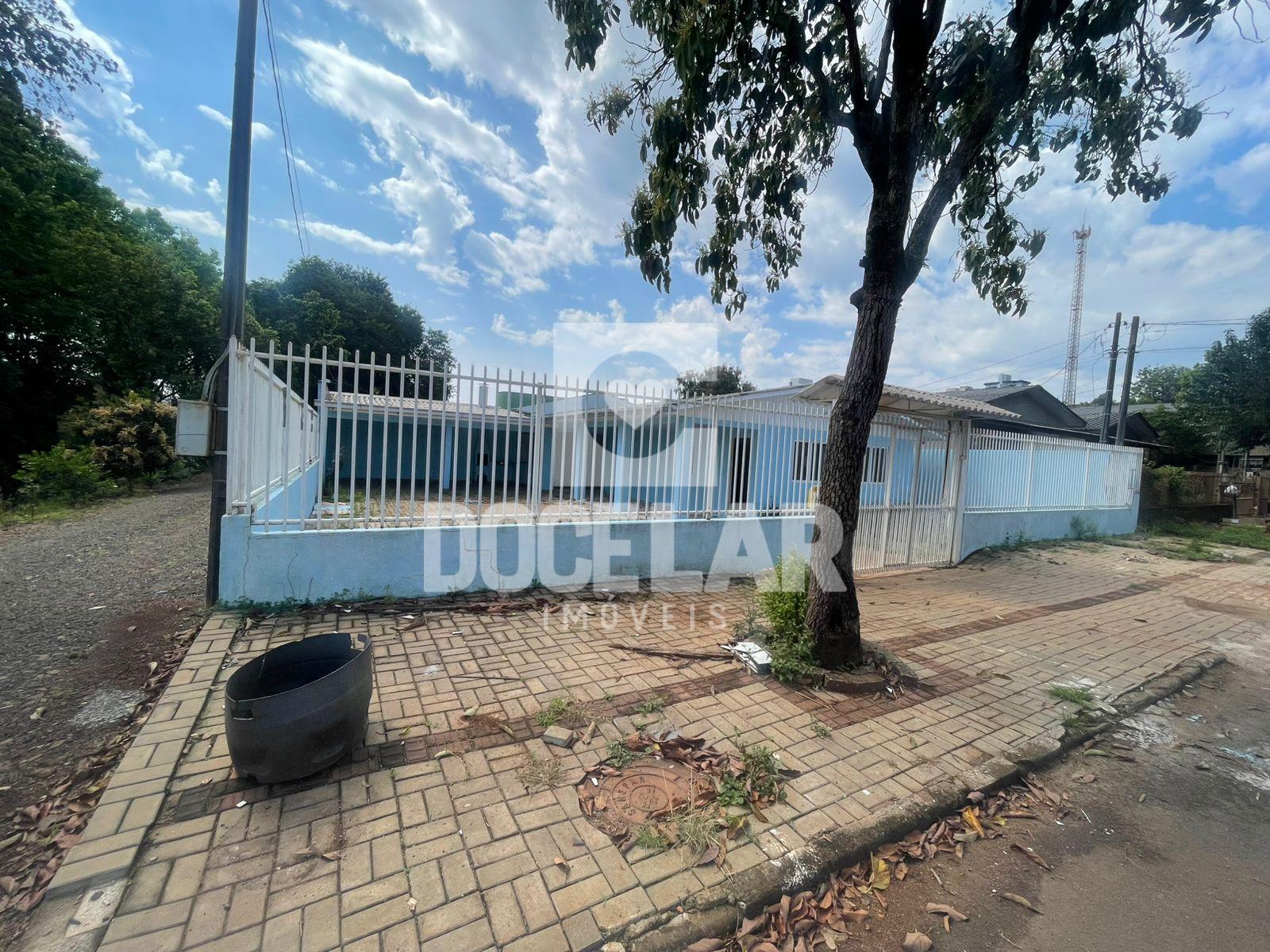 Casa para venda, localizada na Rua Capanema, nº 923, Bairro Sa...