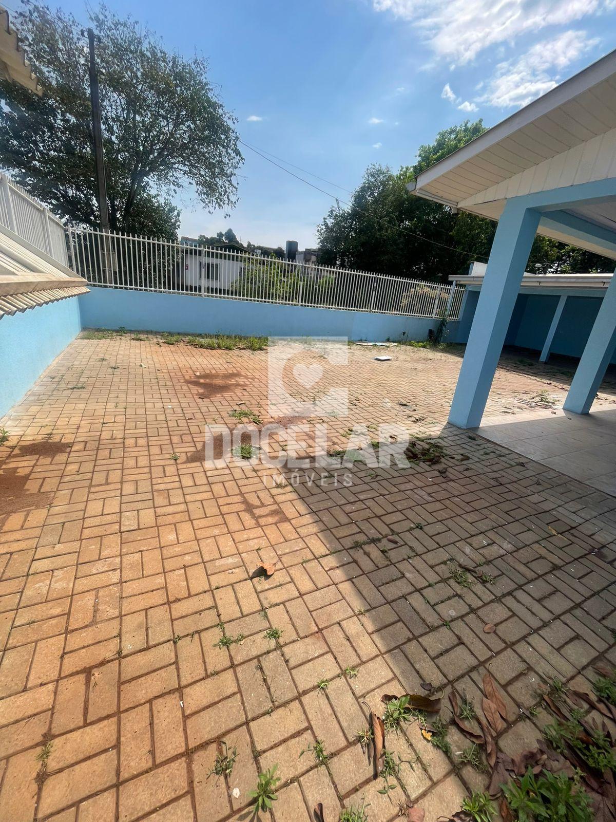 Casa para venda, localizada na Rua Capanema, nº 923, Bairro Sa...