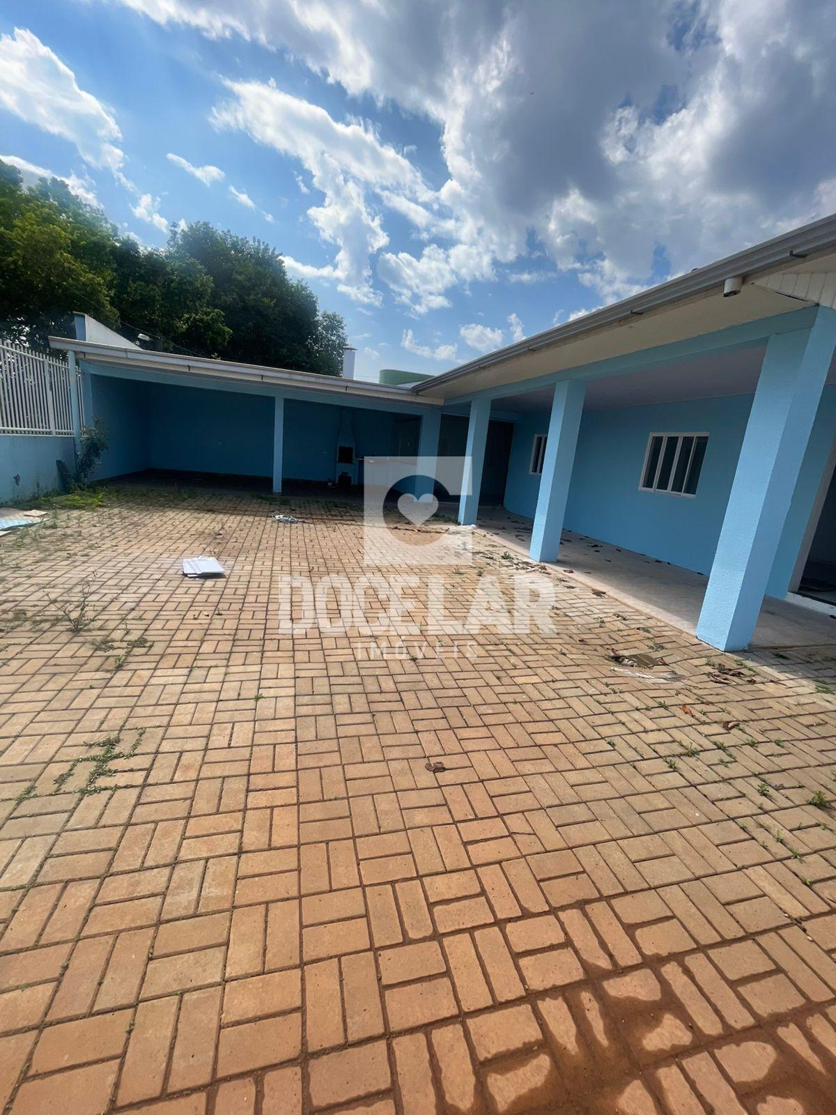 Casa para venda, localizada na Rua Capanema, nº 923, Bairro Sa...