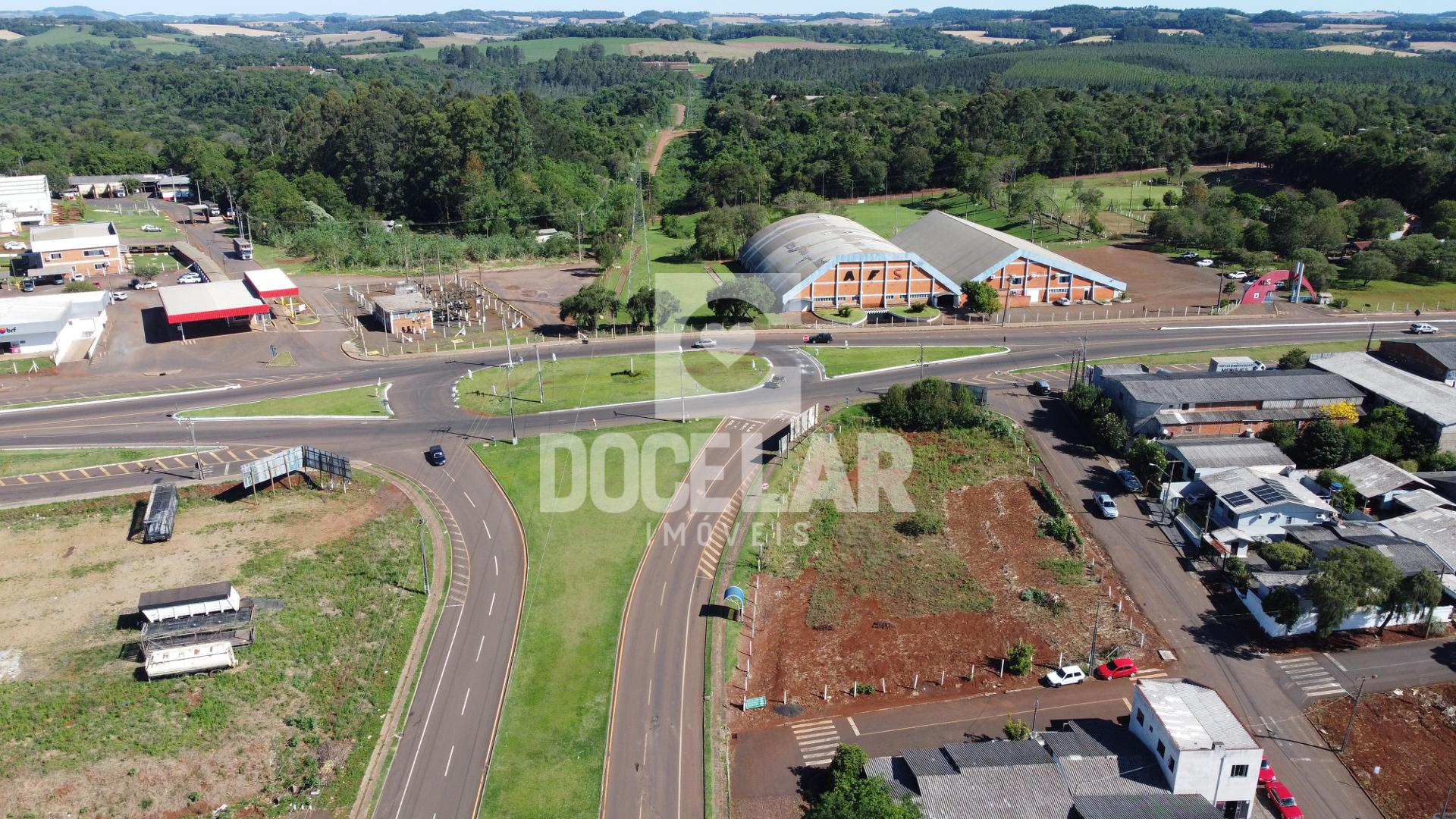 Lote Comercial de com 2.349 m² na Avenida das Torres, Próximo ...