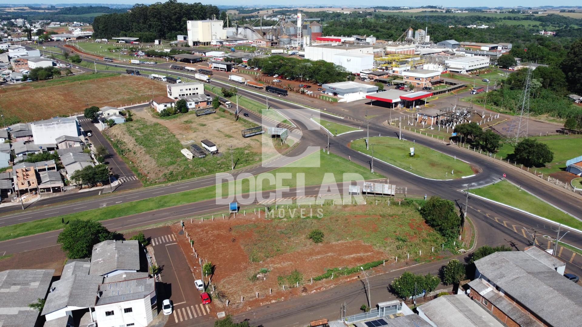 Lote Comercial de com 2.349 m² na Avenida das Torres, Próximo ...