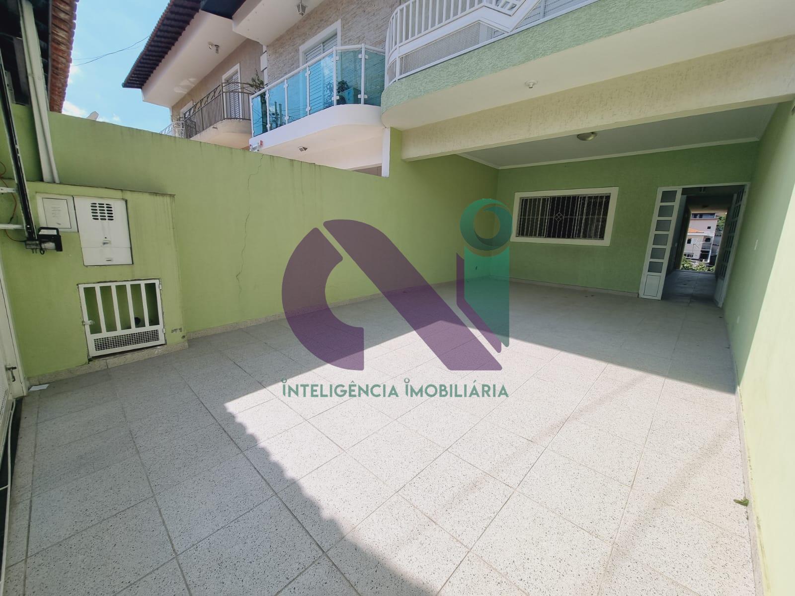 Sobrado à venda, com 3 dormitórios sendo 2 suites no  Bela Vis...