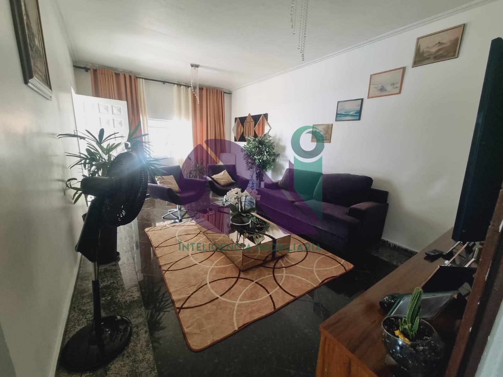 Casa térrea à venda com 3 dormitórios em excelente localização...