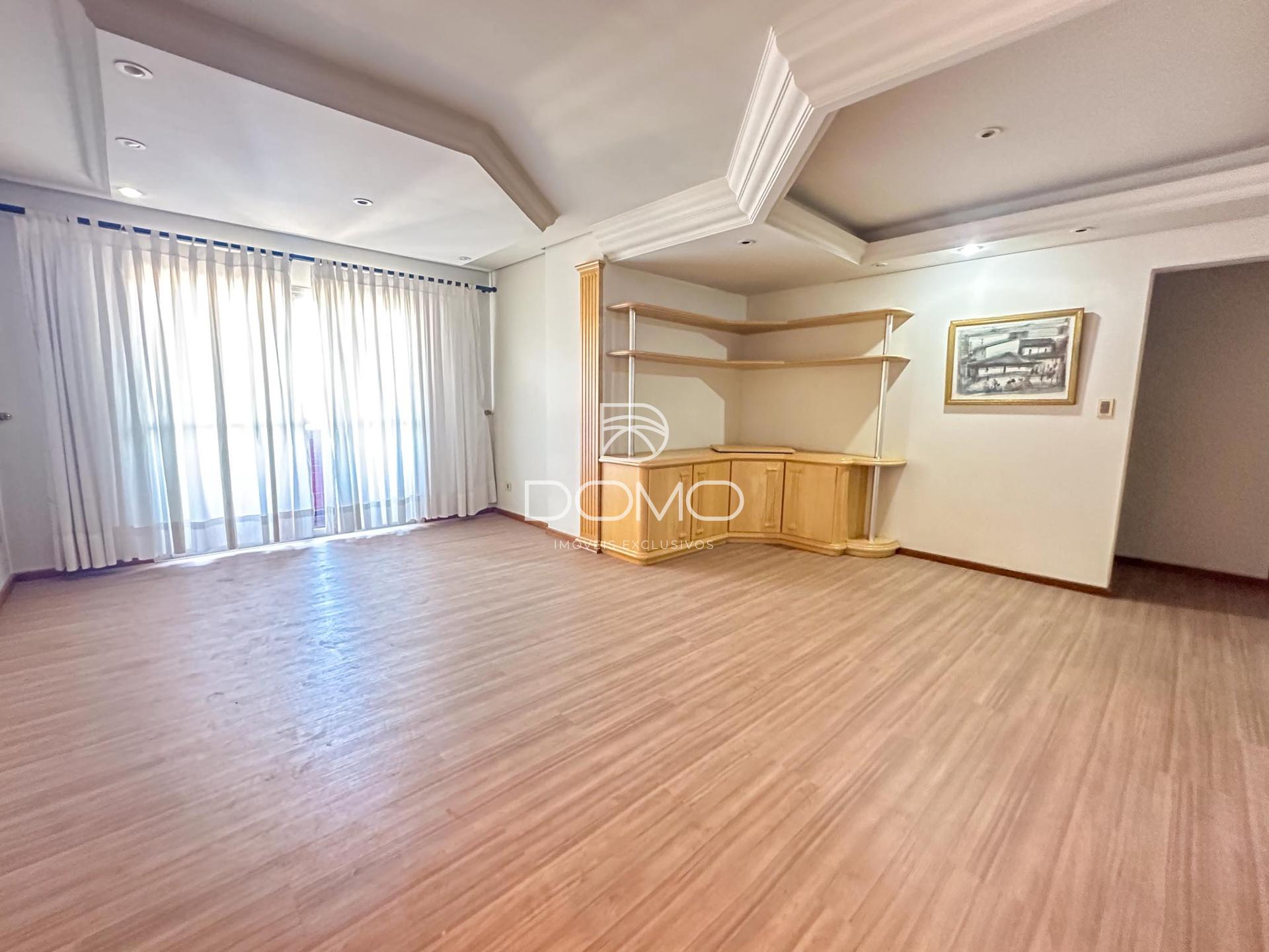 Apartamento à venda, com 202m  de Área Total, Centro, CASCAVEL...