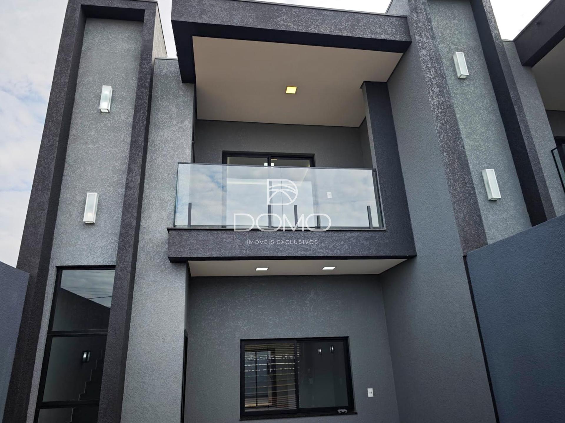 Sobrado ? venda no Siena Cascavel com su?te, 2 quartos e churr...