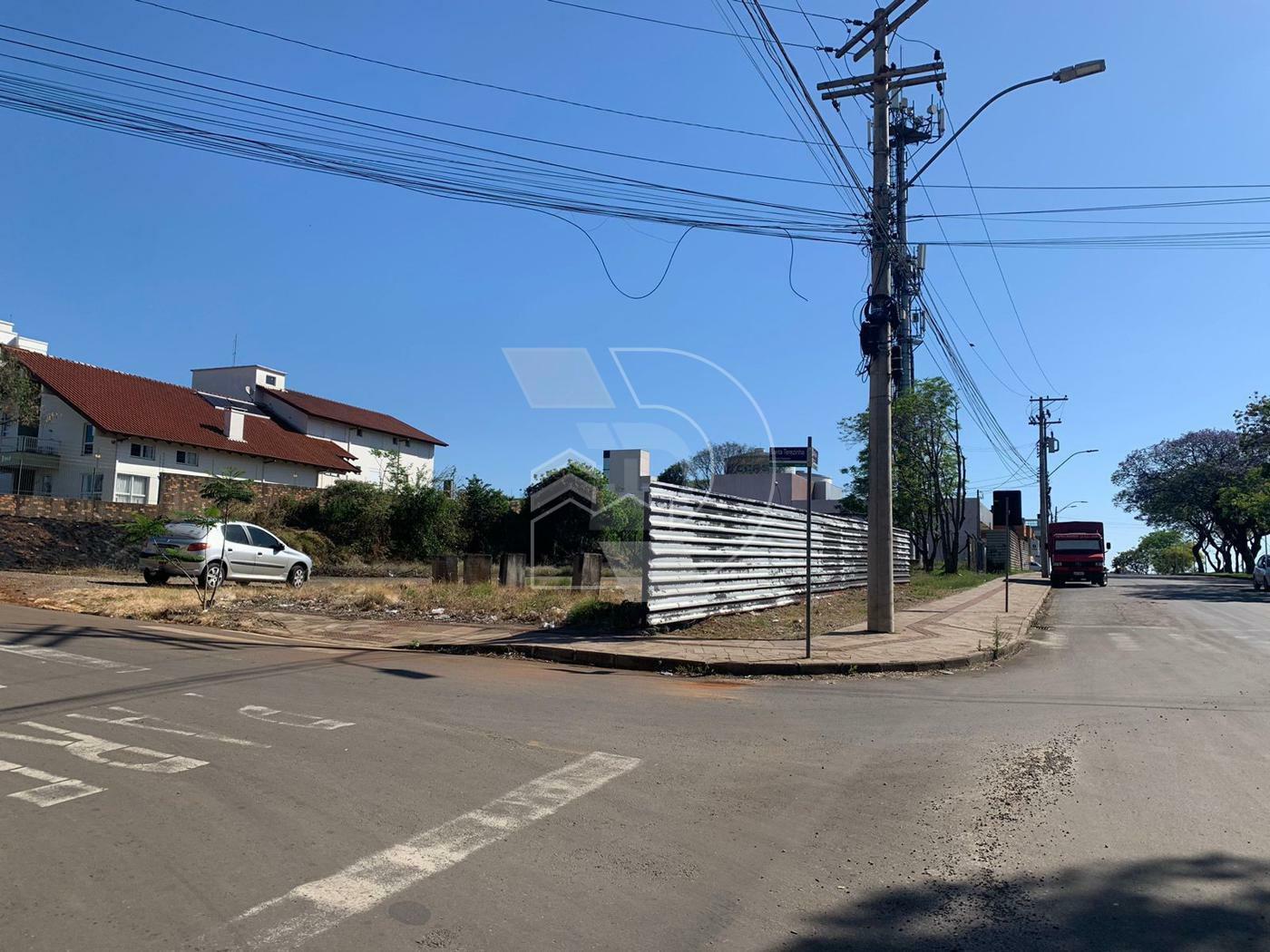 TERRENO DE ESQUINA NA AVENIDA BRASIL