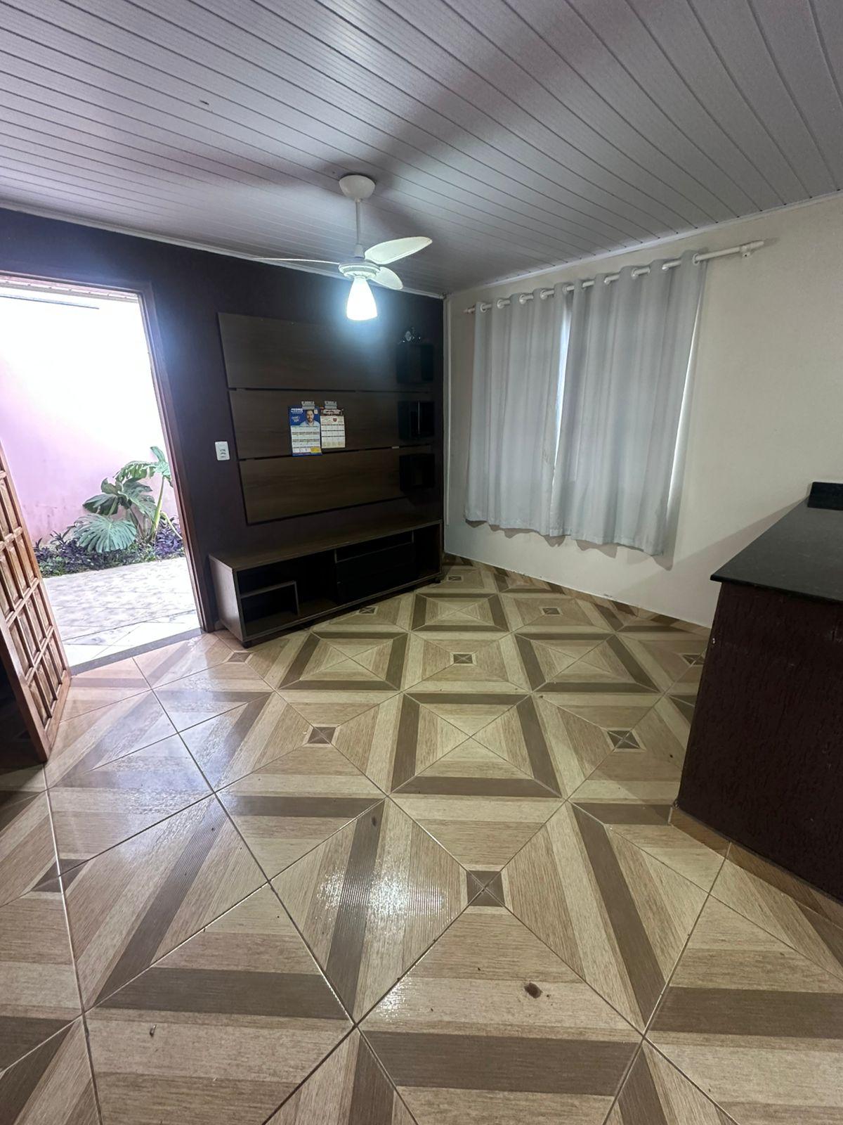 EXCELENTE CASA DISPON?VEL PARA LOCA??O, COM DOIS QUARTOS, 01 V...