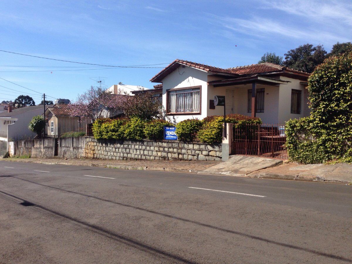 Casa Padrão para Venda em Centro Guarapuava-PR