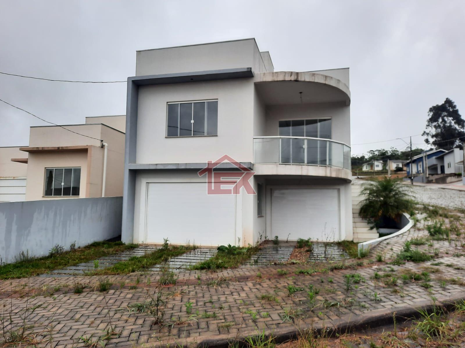 ÓTIMA CASA DE 157m2 EM  SAO LOURENCO DO OESTE - SC, VENHA CONF...