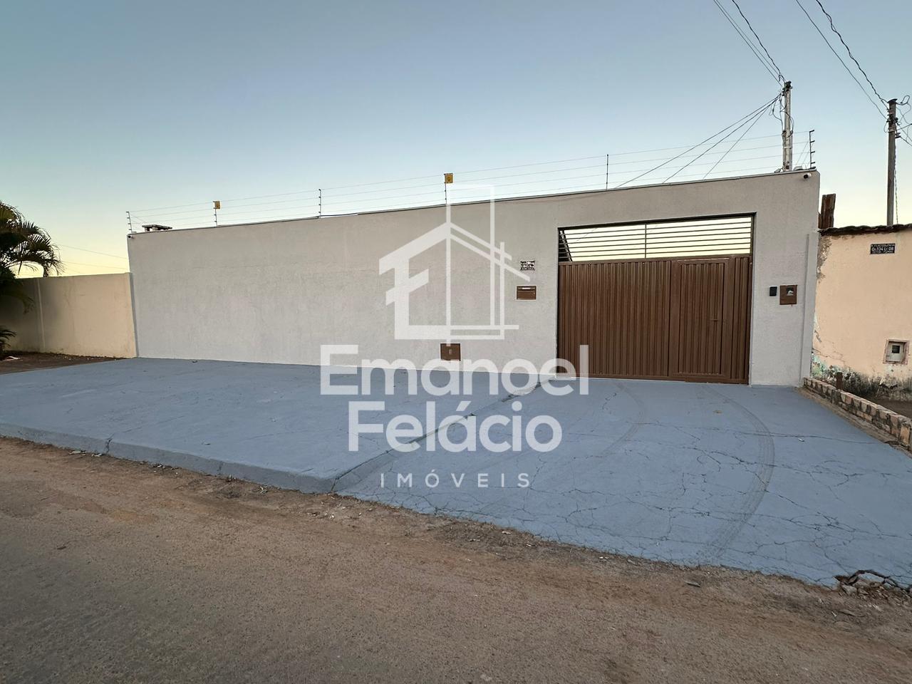CASA Á VENDA COM PISCINA AQUECIDA  NO SETOR FUMAL LUZIÂNIA GOIAS