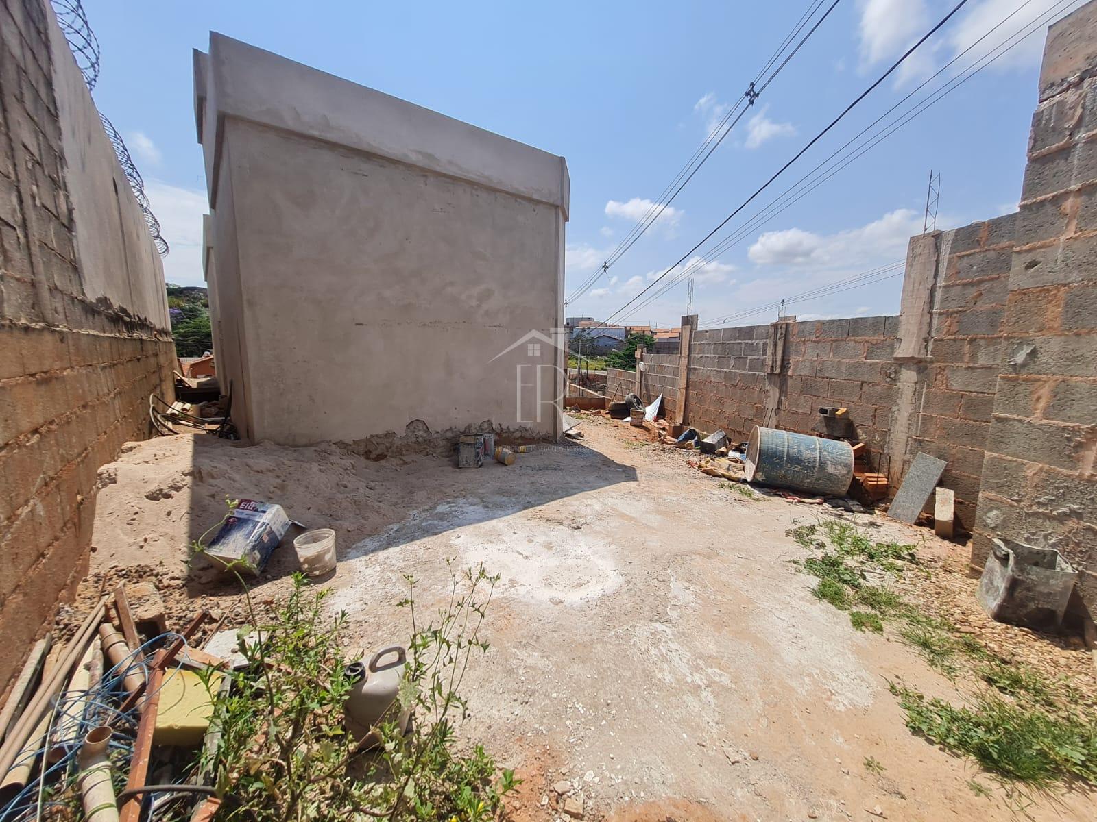 CASA EM CONSTRUÇÃO À VENDA NO BAIRRO PARQUE BELVEDERE II.