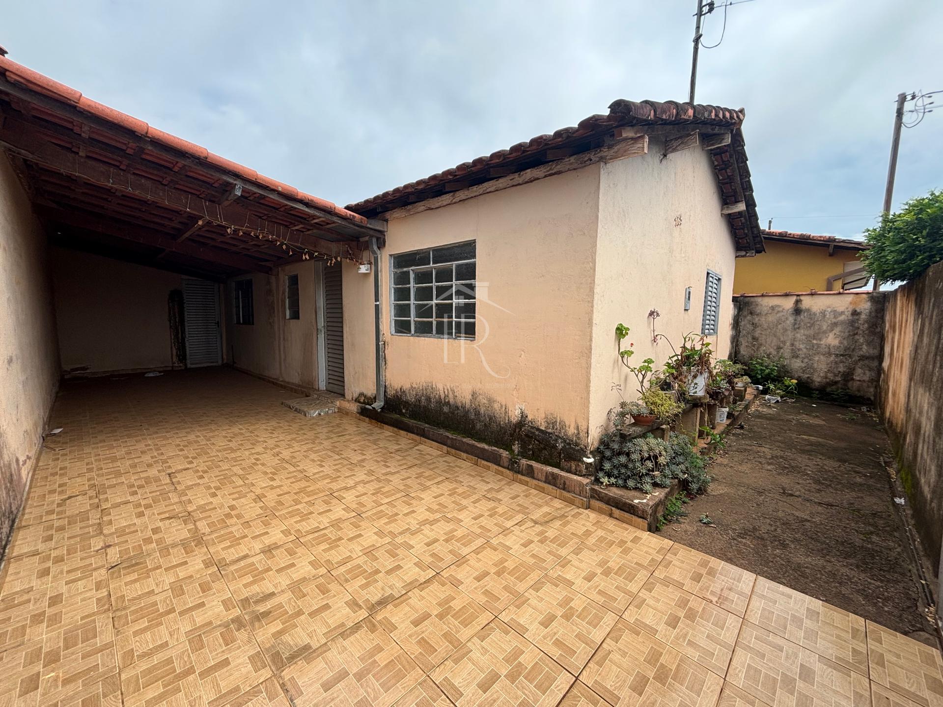 CASA À VENDA, SÃO JUDAS, SAO SEBASTIAO DO PARAISO - MG