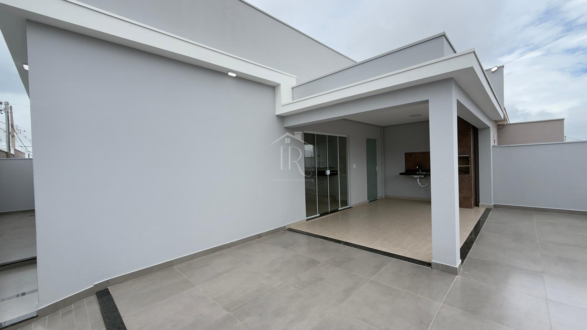 Casa Ã  venda CalifÃ³rnia Garden com 2 quartos sendo 1 suÃ­te garagem coberta