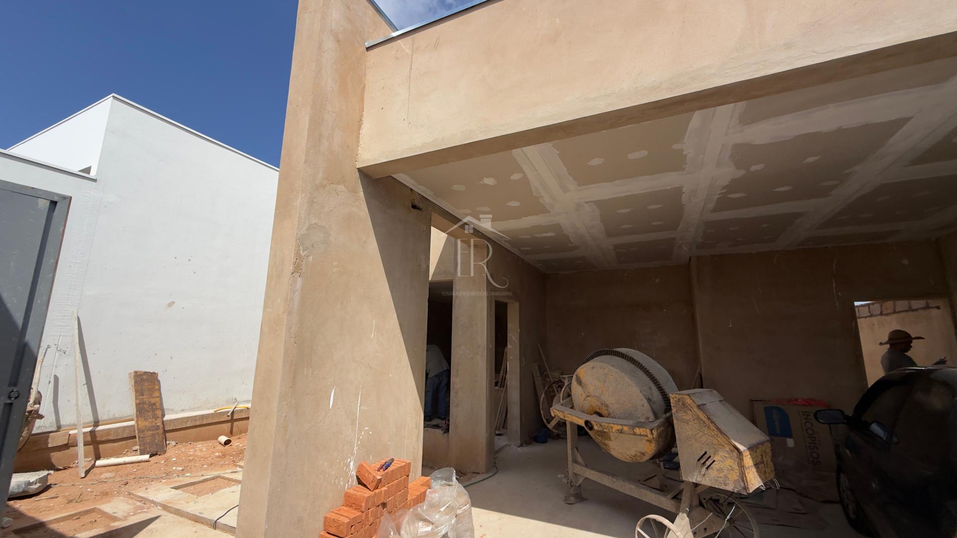 Excelente casa Ã  venda no Jardim Daniela, em fase de acabamento