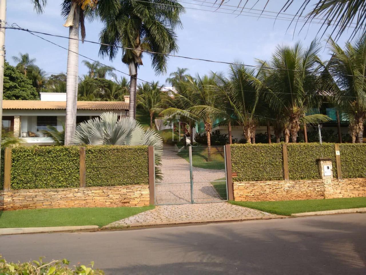 EXCLUSIVA MANSÃO COM VISTA PANORÃMICA PARA O LAGO DE FURNAS EM ESCARPAS DO LAGO - CAPITÃLIO MG