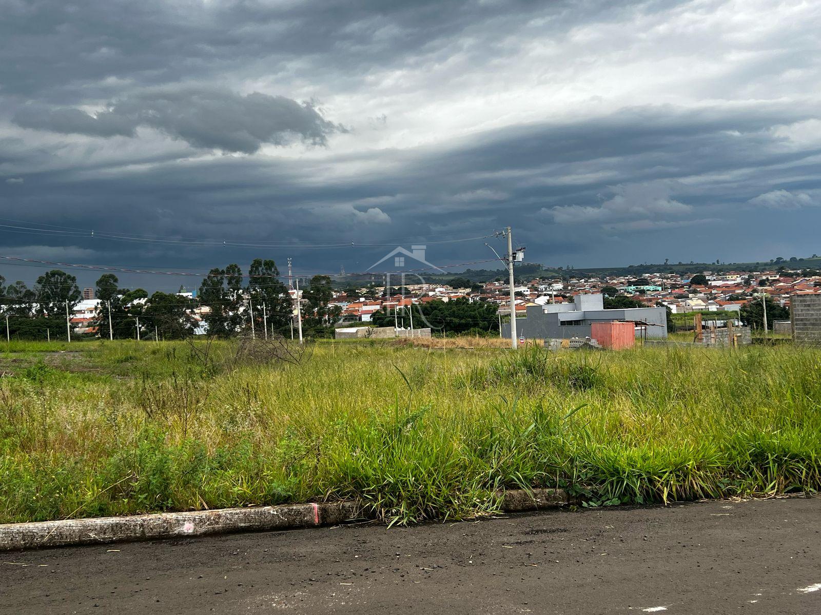 EXCELENTE TERRENO Ã VENDA, VERSALHES, SAO SEBASTIAO DO PARAISO - MG