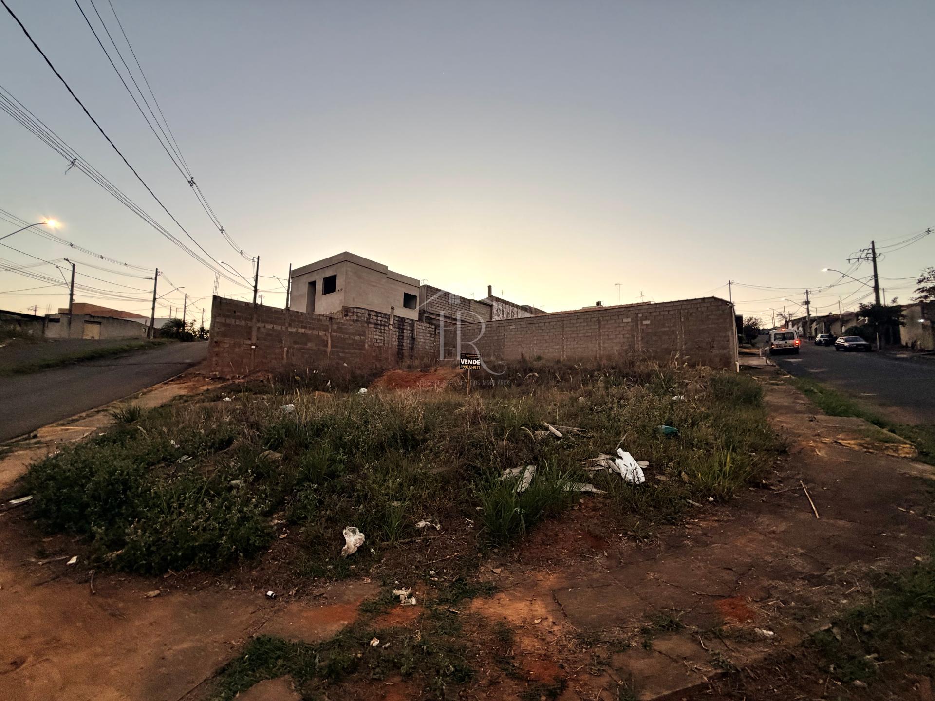 Terreno Ã  venda no Belvedere com 344 mÂ² de Ã¡rea total, localizado em esquina