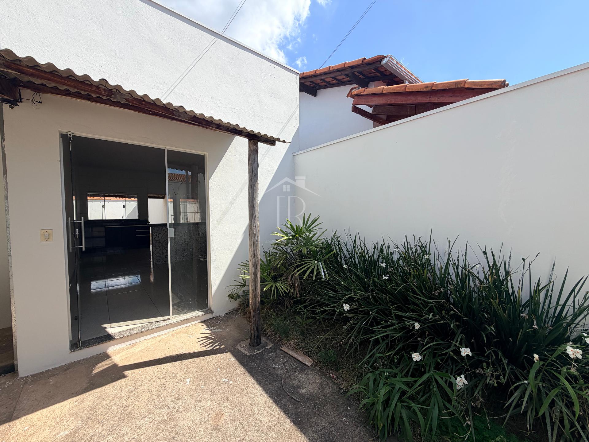 Casa Ã  venda no Bairro Riviera com 2 quartos  Casa Ã  venda no Bairro Riviera