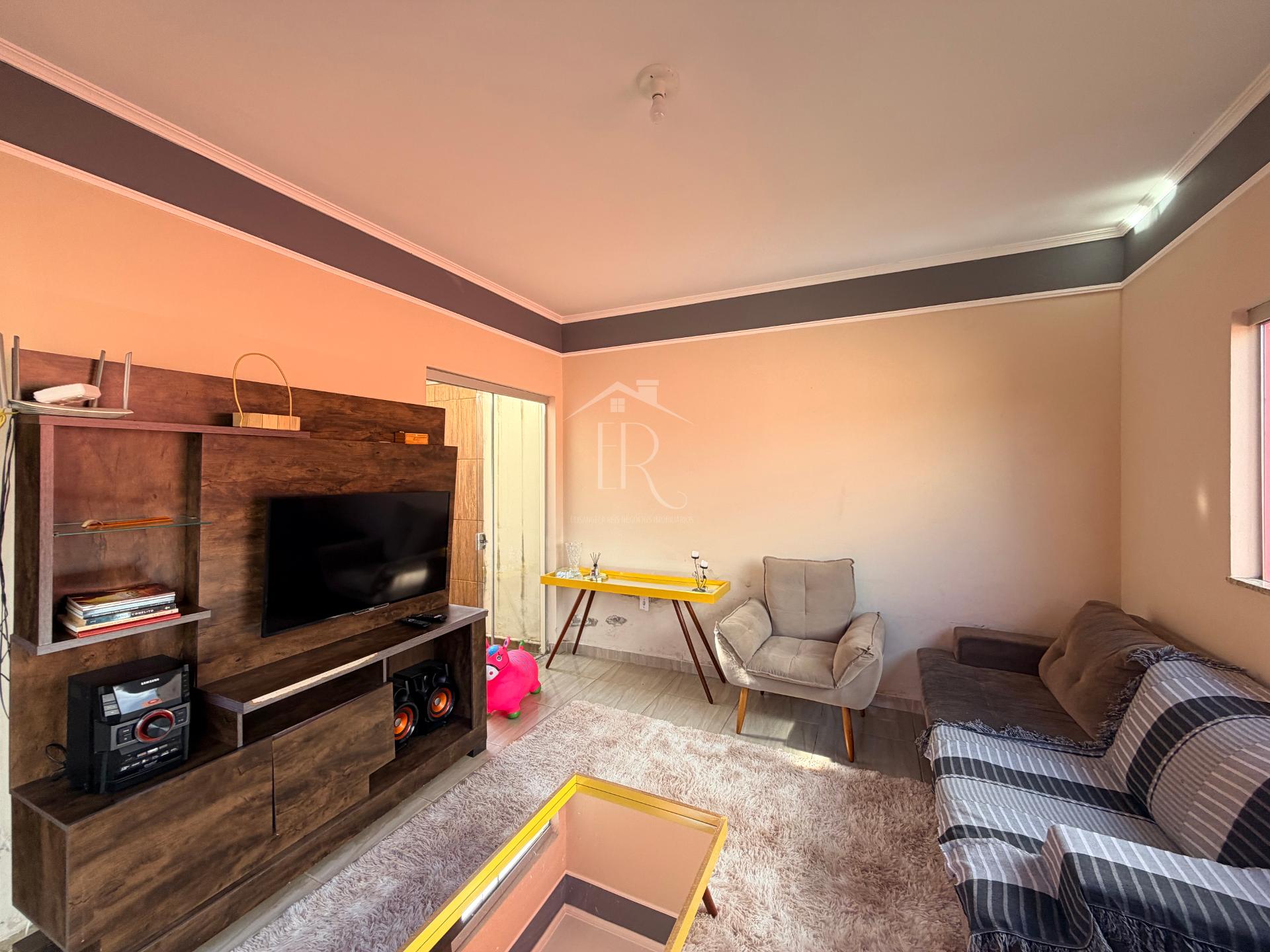 CASA Ã VENDA  NASCENTE PARAÃSO  Terreno de 202 mÂ² e 69 mÂ² de construÃ§Ã£o.