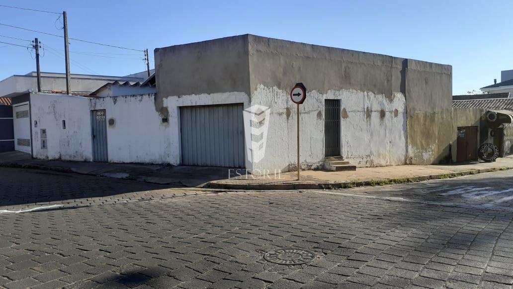 Casa com 3 dormitórios à venda, Centro, AVARE - SP