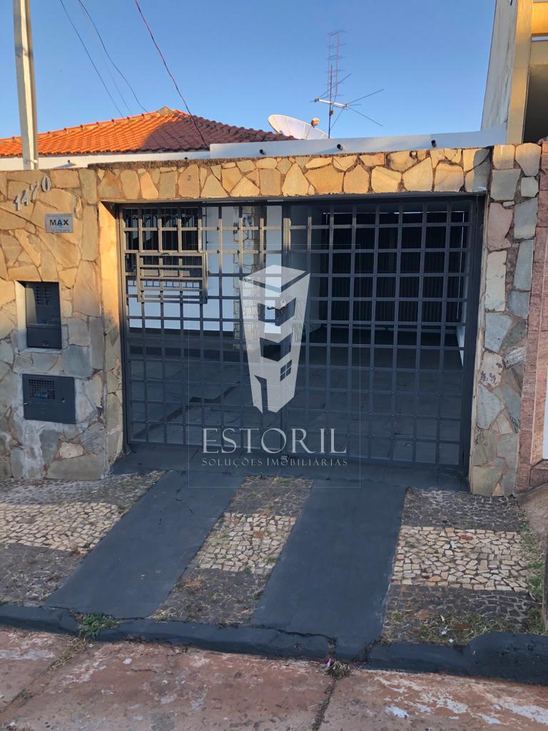 Casa à venda, Centro, AVARE - SP - Em ótima localização.
