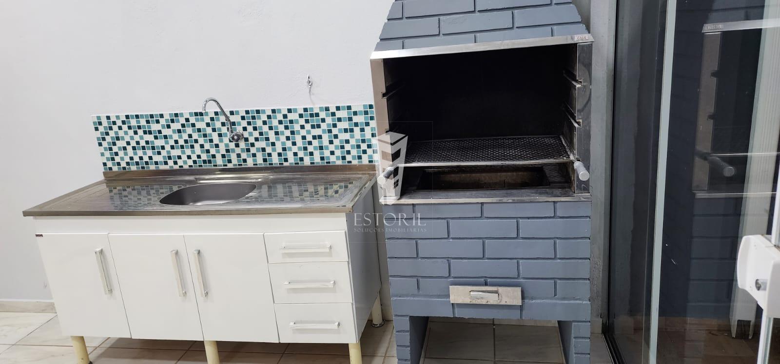 Casa à venda com 2 quartos, 150m² - Foto 2