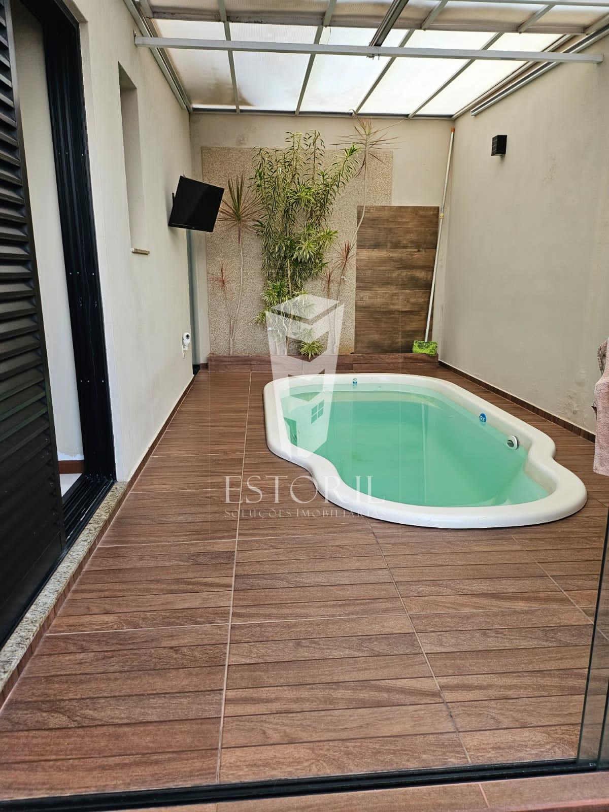 CASA PARA VENDA EM ÓITMA LOCALIZAÇÃO.
