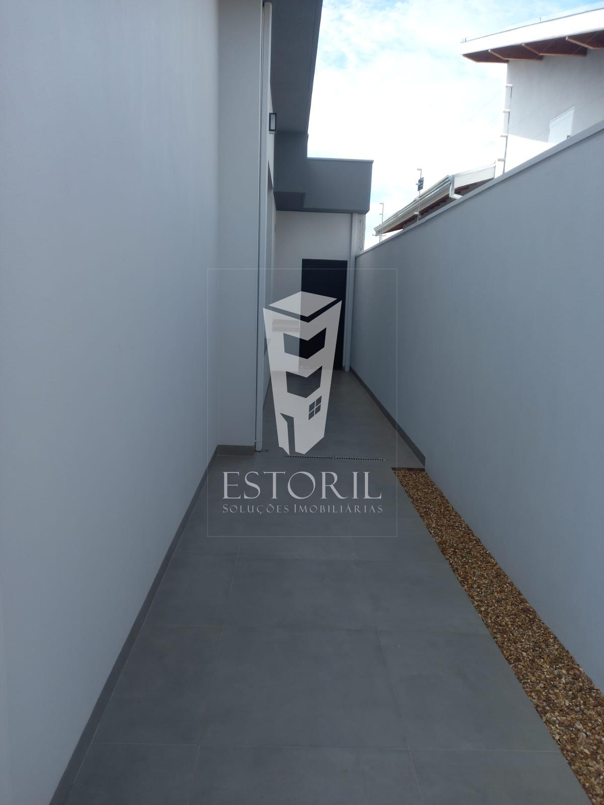 CASA PARA VENDA, EM ÓTIMA LOCALIZAÇÃO.