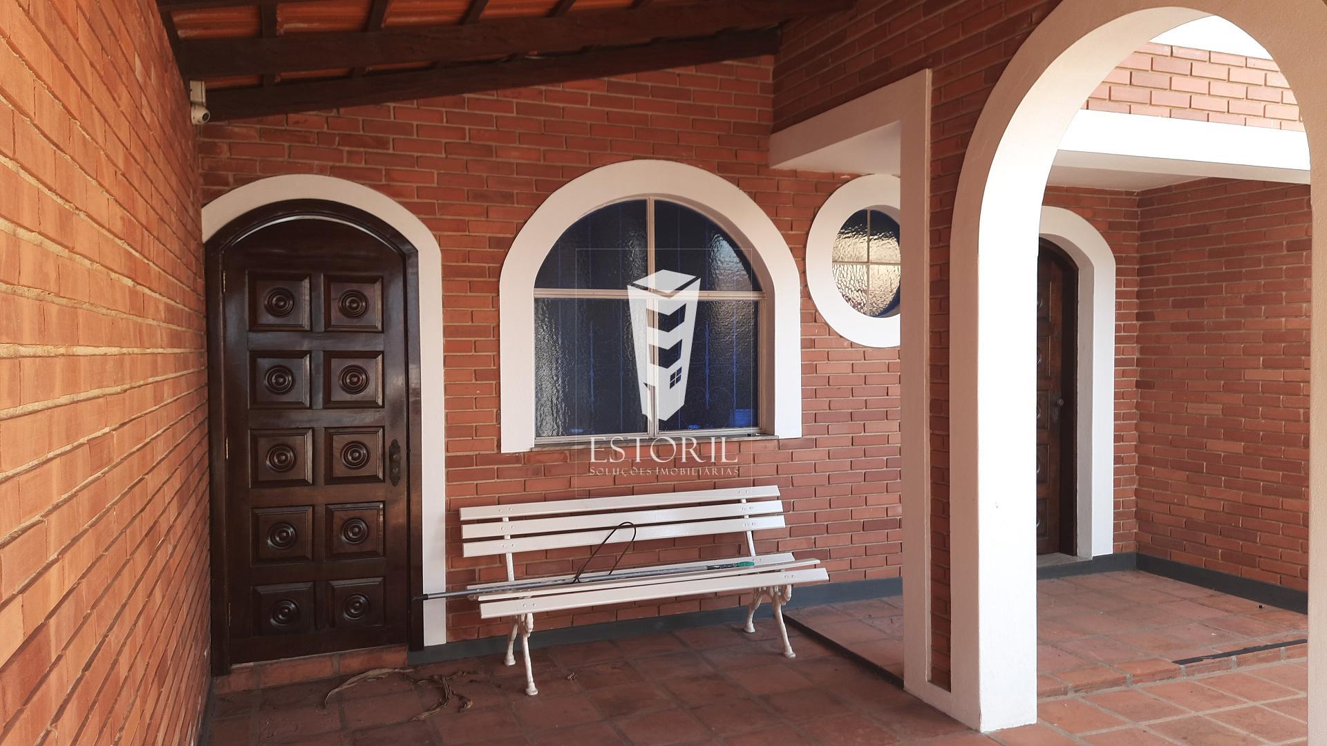 Casa com 3 dormitórios para locação, Centro, AVARE - SP
