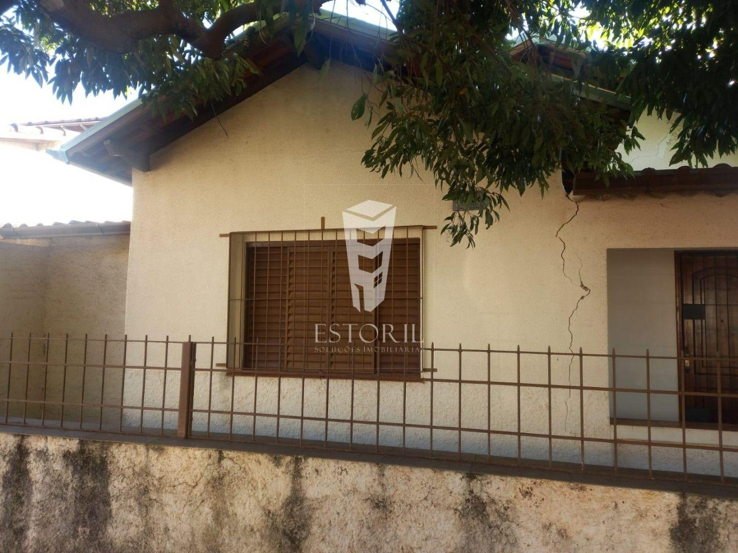 CASA À VENDA COM ÓTIMA LOCALIZAÇÃO EM AVARÉ - SP, BAIRRO JARDI...
